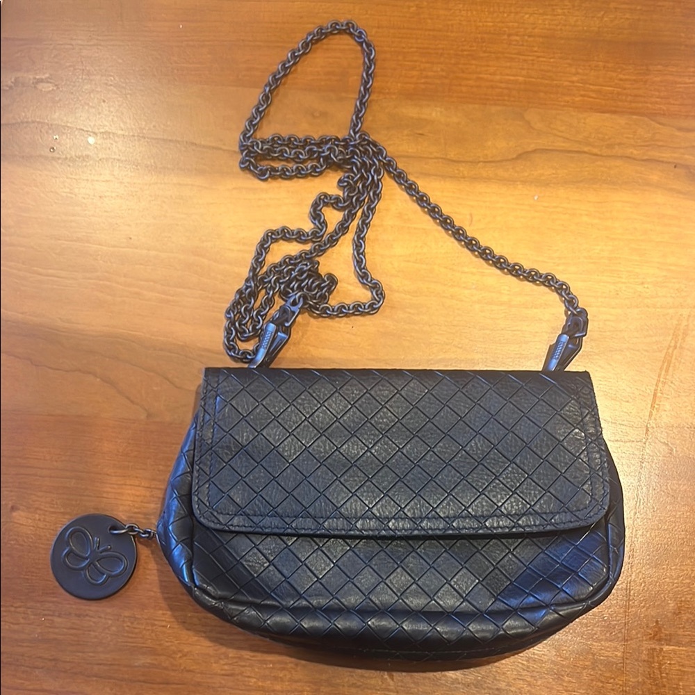 🔥fire sale🔥 Vintage BOTTEGA VENETA crossbody bag .